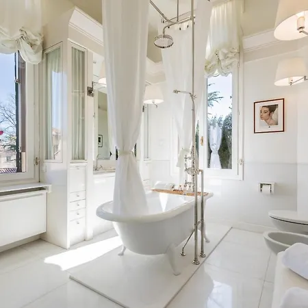 La Casa Di Hubert De Givenchy - Dimora Italia * Venice